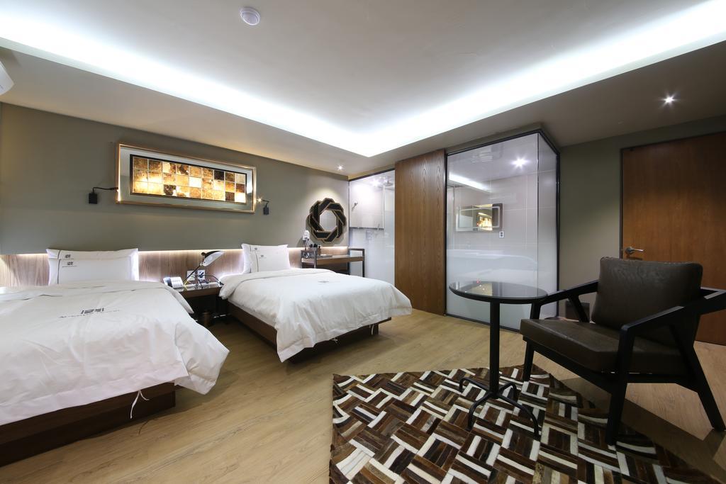 Avenue Hotel Jeonju Extérieur photo