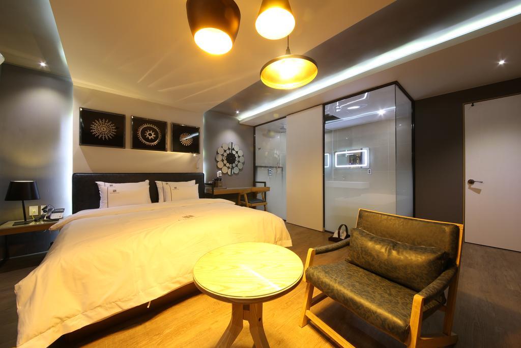 Avenue Hotel Jeonju Extérieur photo