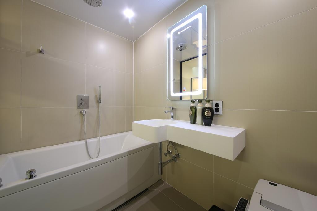 Avenue Hotel Jeonju Extérieur photo