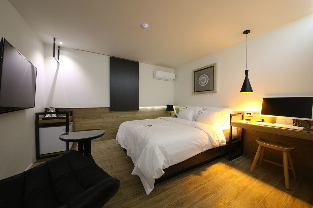 Avenue Hotel Jeonju Extérieur photo