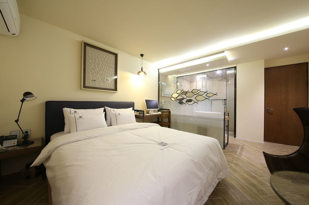 Avenue Hotel Jeonju Extérieur photo